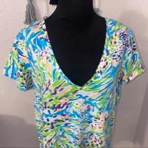 Lilly Pulitzer 🌴 V-Neck Top